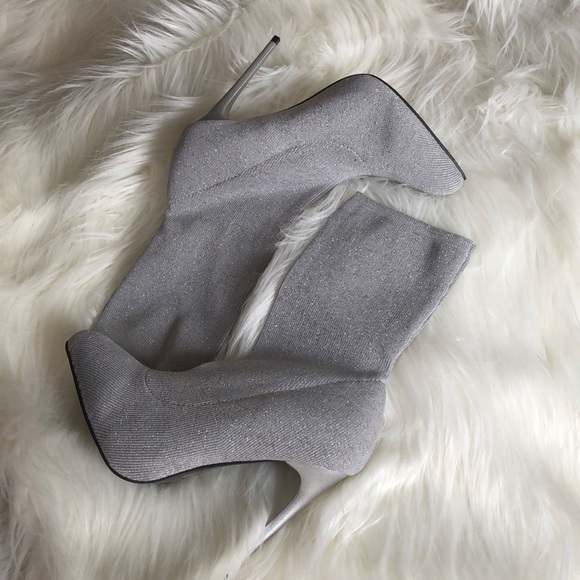 SALE New Women’s stretchy sock heel booties. - Picture 5 of 7